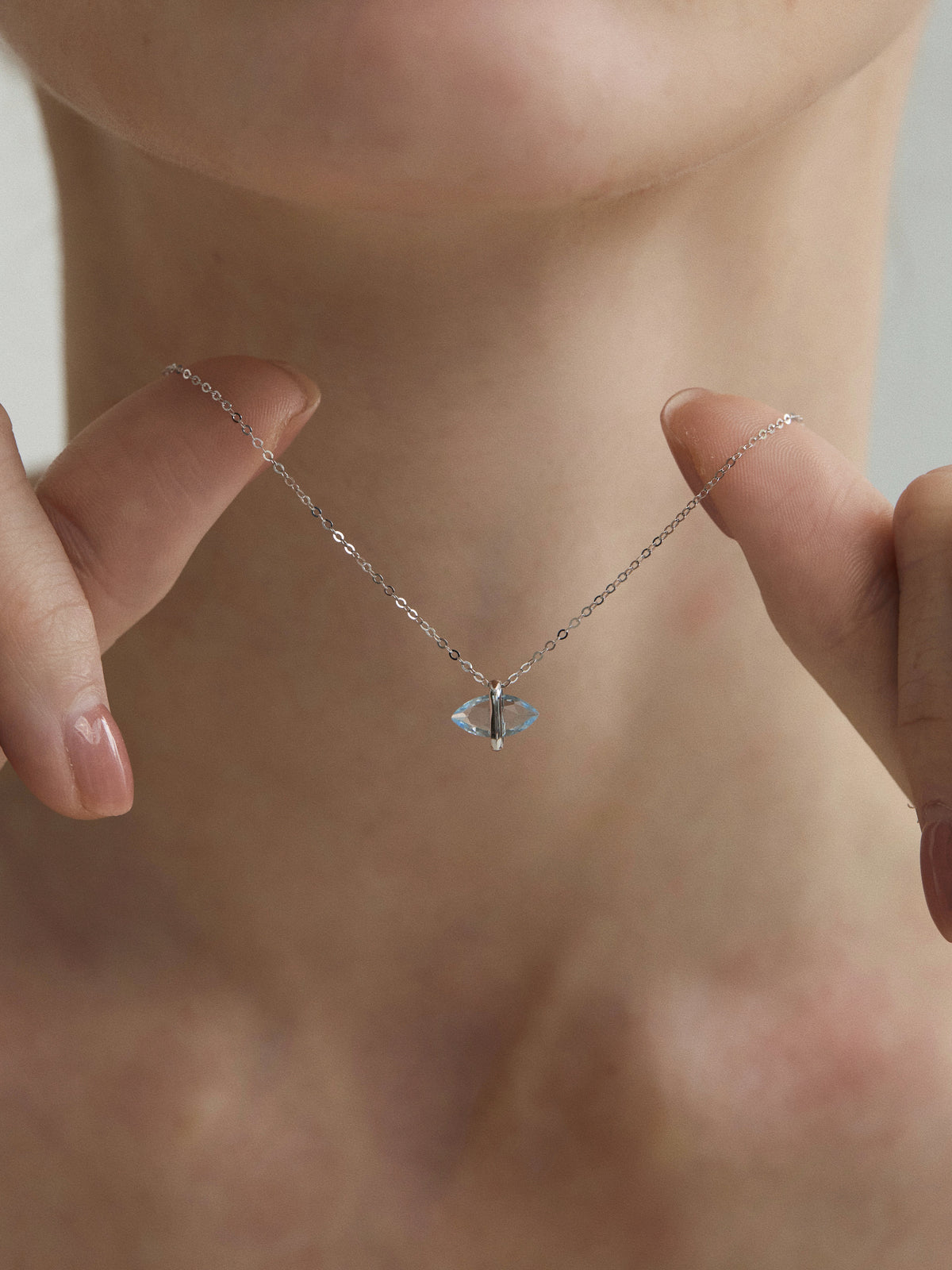 Inner Eye Single-Chain Necklace